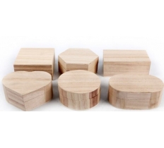 ASSORTED SMALL CRAFT BOXES
