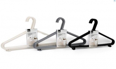 PK5 PLASTIC CLOTHES HANGER