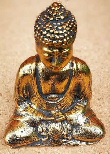 7.5cm Resin Mini Buddah Ornament in Gold - Click Image to Close