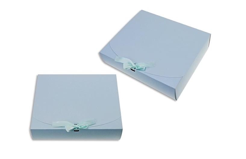 Blue Gift Box 31cm X 25cm X 8cm With Ribbon - Click Image to Close